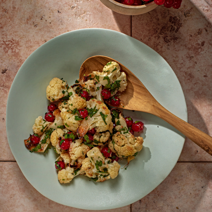 Blumenkohl-Johannisbeer-Salat
